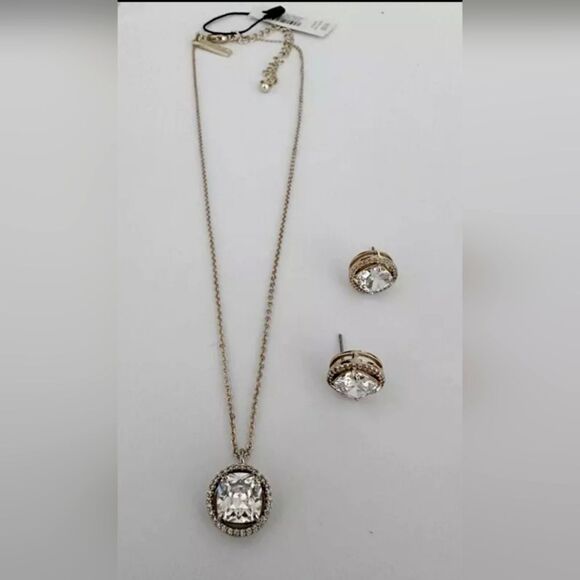WHITE HOUSE BLACK MARKET GOLD TONE CUBIC ZIRCONIA 16"-20" NECKLACE+EARRINGS NWT - Picture 1 of 3